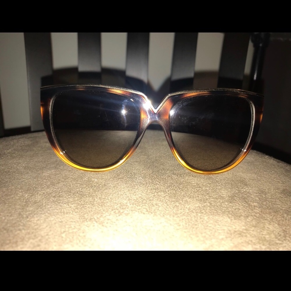 😎😎VALENTINO😎😎 - Picture 2 of 2